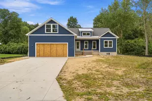 1677 Park Dr, Benton Harbor, MI 49022 - Photo 1