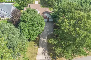 425 Walden Dr, Otsego, MI 49078 - Photo 5
