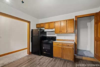 125 W Main Avenue, Zeeland, MI 49464 - Photo 35