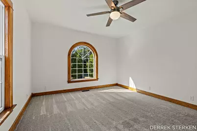 125 W Main Avenue, Zeeland, MI 49464 - Photo 29