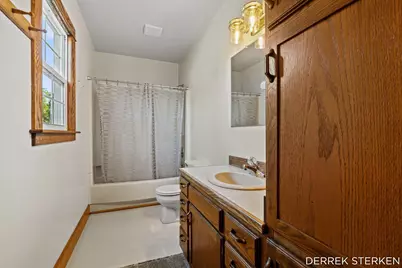 125 W Main Avenue, Zeeland, MI 49464 - Photo 31