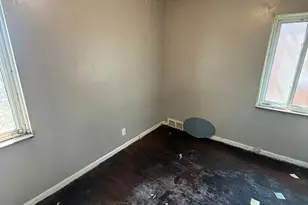 15018 Eastburn St, Detroit, MI 48205 - Photo 9