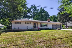 11737 W Carson City Rd, Greenville, MI 48838 - Photo 1