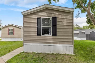 195 S Green Meadow Street SE, Grand Rapids, MI 49548 - Photo 5