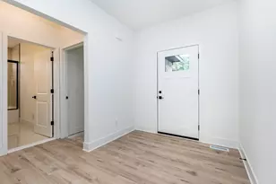 19342 Newburgh Rd, Livonia, MI 48152 - Photo 5