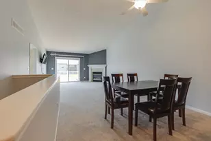 318 Barrington Cir, Lansing, MI 48917 - Photo 7