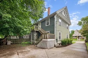 631 Paris Ave SE, Grand Rapids, MI 49503 - Photo 3