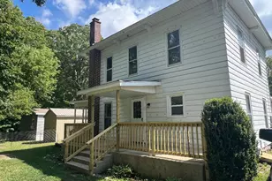 89 E Post St, Newaygo, MI 49337 - Photo 3