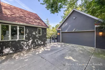 950 Bellclaire Avenue SE, East Grand Rapids, MI 49506 - Photo 59