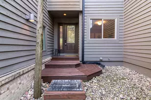 452 Village Oaks Ct, Ann Arbor, MI 48103 - Photo 3