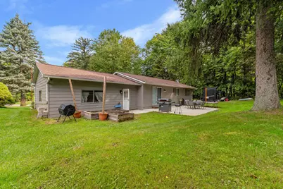 190 W Bacon Street, Hillsdale, MI 49242 - Photo 23