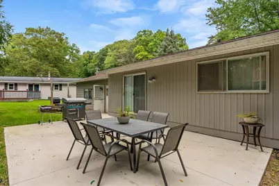 190 W Bacon Street, Hillsdale, MI 49242 - Photo 25