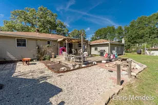 180 S Wolf Lake Rd, Muskegon, MI 49442 - Photo 9