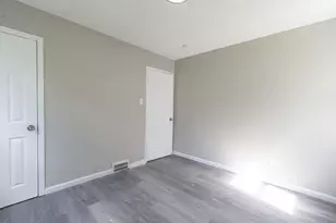 18691 Shaftsbury Ave, Detroit, MI 48219 - Photo 13