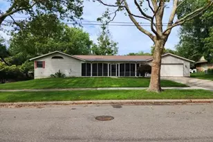 131 Sorrento Dr, Holland, MI 49423 - Photo 1