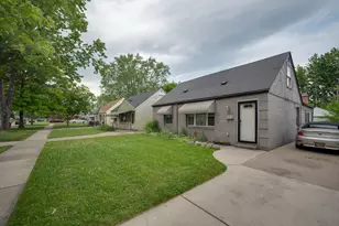 22754 Almond Ave, Eastpointe, MI 48021 - Photo 3