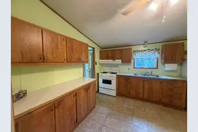 1505 E Van Buren Street, White Cloud, MI 49349 - Photo 9