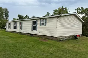 40 S Pine St, Grand Junction, MI 49056 - Photo 3