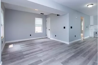 22714 Heussner Avenue, Warren, MI 48089 - Photo 7