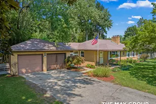 1515 Lancashire Dr SE, Grand Rapids, MI 49508 - Photo 3