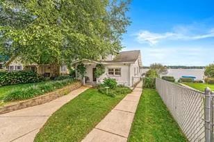 23806 S Shore Dr, Edwardsburg, MI 49112 - Photo 9