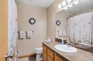 1541 Wakely St NE, Grand Rapids, MI 49505 - Photo 15
