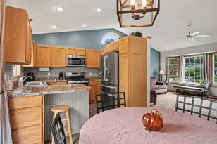1541 Wakely St NE, Grand Rapids, MI 49505 - Photo 9