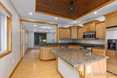 910 S Clay Street, Greenville, MI 48838 - Photo 7