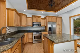 910 S Clay St, Greenville, MI 48838 - Photo 5