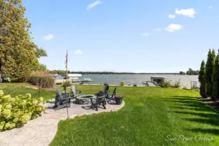 9254 S Redwood Dr, Newaygo, MI 49337 - Photo 5