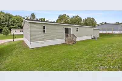 218 Whispering Creek Drive, Ionia, MI 48846 - Photo 29
