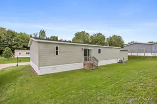 218 Whispering Creek Dr, Ionia, MI 48846 - Photo 29
