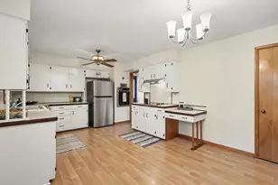 615 Fall St, Spring Lake, MI 49456 - Photo 3
