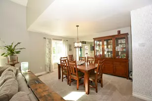 25548 Winding Creek Dr, New Boston, MI 48164 - Photo 9