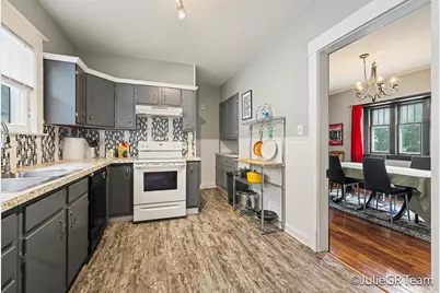 539 Garfield Avenue NW, Grand Rapids, MI 49504 - Photo 9