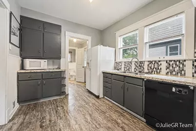 539 Garfield Avenue NW, Grand Rapids, MI 49504 - Photo 11