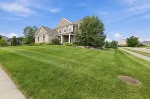 5887 Strawberry Cir, Commerce Township, MI 48382 - Photo 89