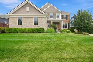 5887 Strawberry Cir, Commerce Township, MI 48382 - Photo 3