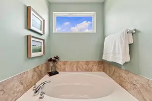 5887 Strawberry Cir, Commerce Township, MI 48382 - Photo 43