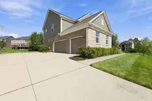 5887 Strawberry Cir, Commerce Township, MI 48382 - Photo 79