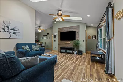 19652 Heights Circle Drive, Big Rapids, MI 49307 - Photo 5