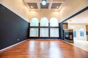 2255 Radcliffe Dr, Troy, MI 48085 - Photo 5