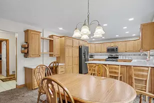 3916 Kentridge Dr SE, Grand Rapids, MI 49508 - Photo 9