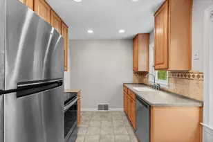 1519 Bauman Ave, Royal Oak, MI 48073 - Photo 11