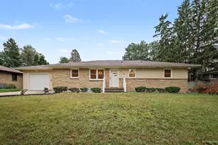 1736 7th St NW, Grand Rapids, MI 49504 - Photo 1