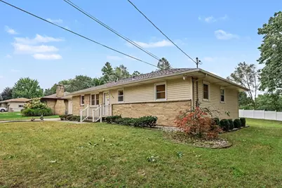 1736 7th Street NW, Grand Rapids, MI 49504 - Photo 3