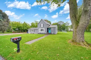 865 Winifred St, Jackson, MI 49202 - Photo 1