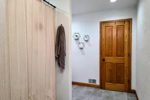 2033 Watkins Rd, Battle Creek, MI 49015 - Photo 13