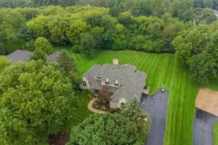5566 Creekview Dr, Ann Arbor, MI 48108 - Photo 3