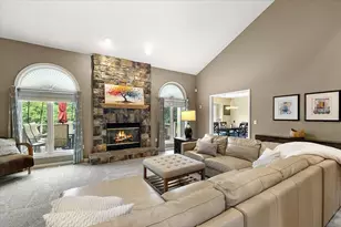 5566 Creekview Dr, Ann Arbor, MI 48108 - Photo 7